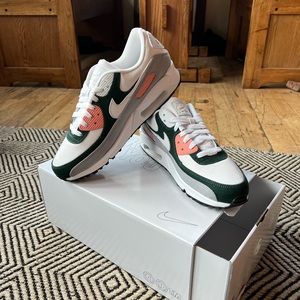 Nike AirMax Brand New